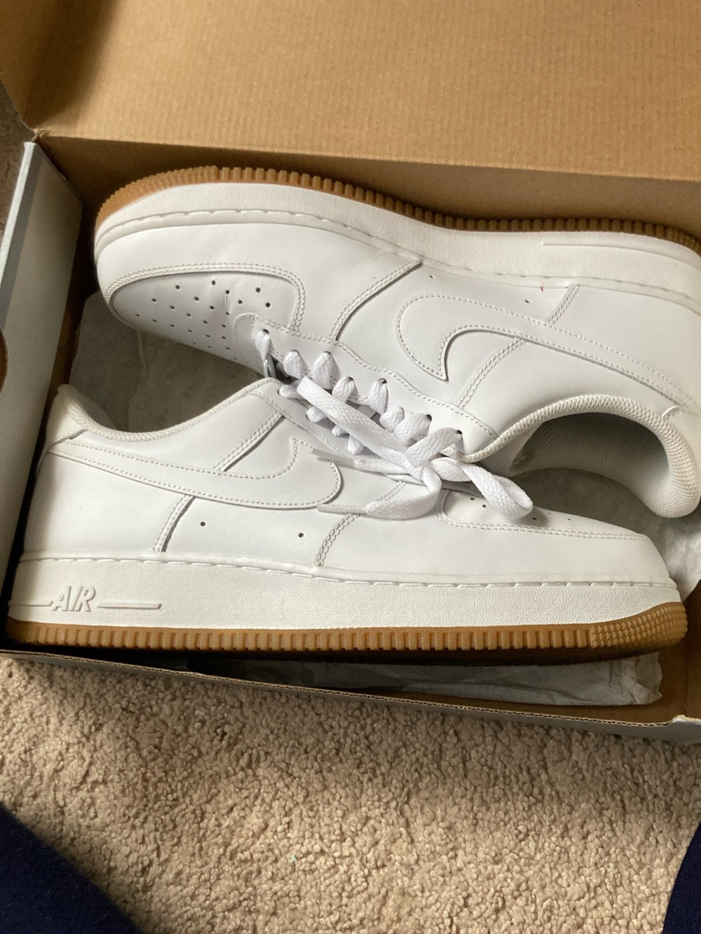 Nike Air Force 1 ’07 White and light gum bottom Box Label